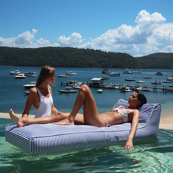 Sunnylife / Luxe Lie-On Lounger Float - Le Weekend Navy